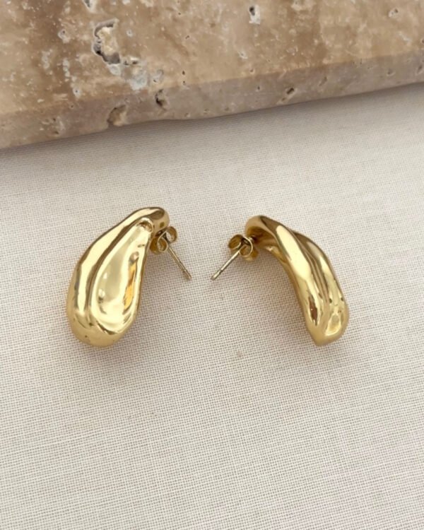 Alternative view of Altın Kaplama Şekilli Küpe