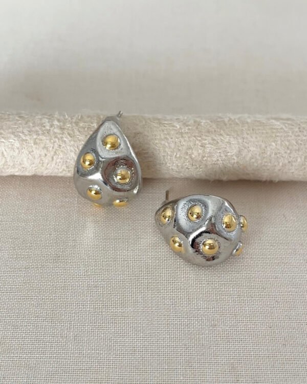 Çelik Şekilli Silver Renk Küpe