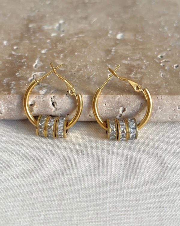 Çelik Taşlı Halka Küpe