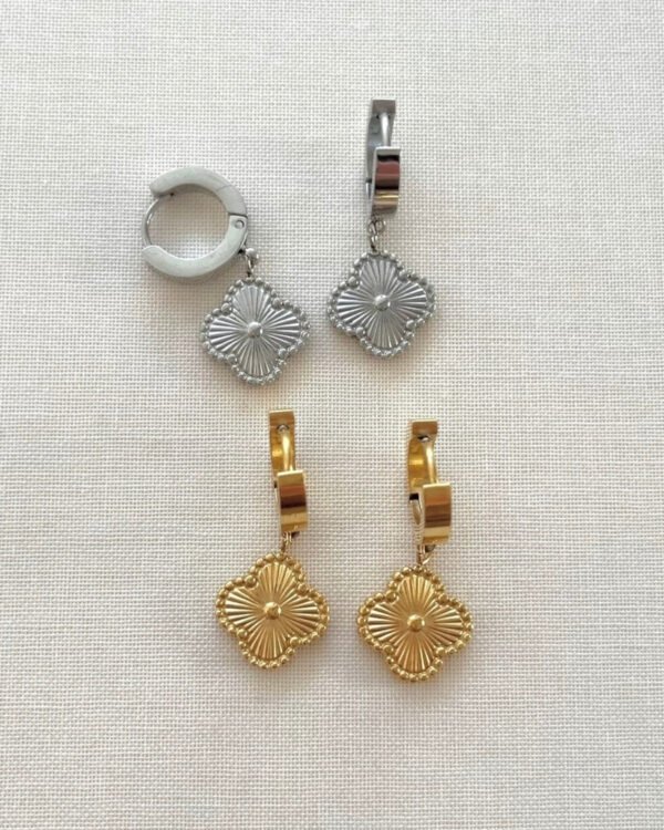 Çelik Yonca Küpe Renk Seçenekli