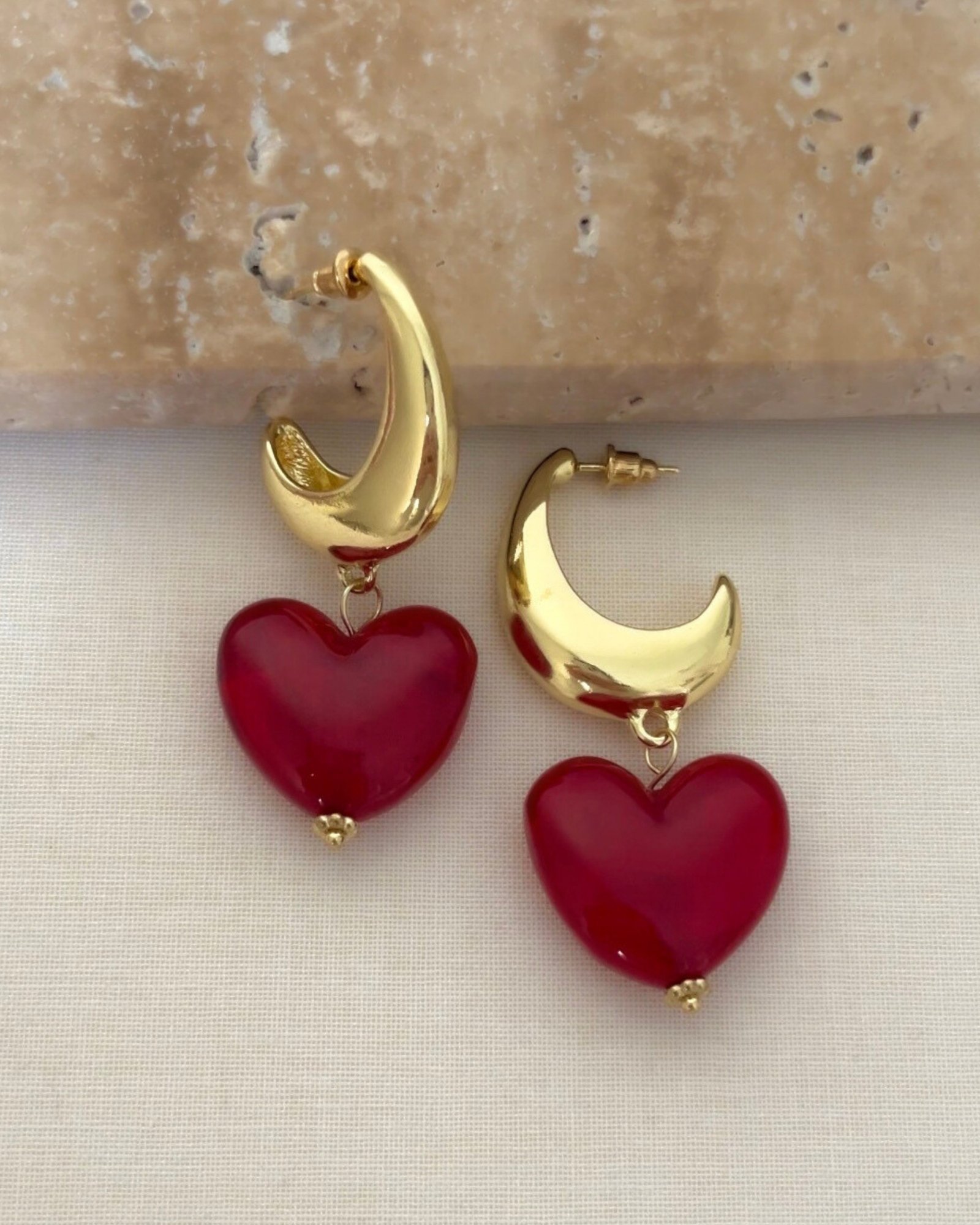 Altın Kaplama Büyük Kırmızı Kalpli Küpe