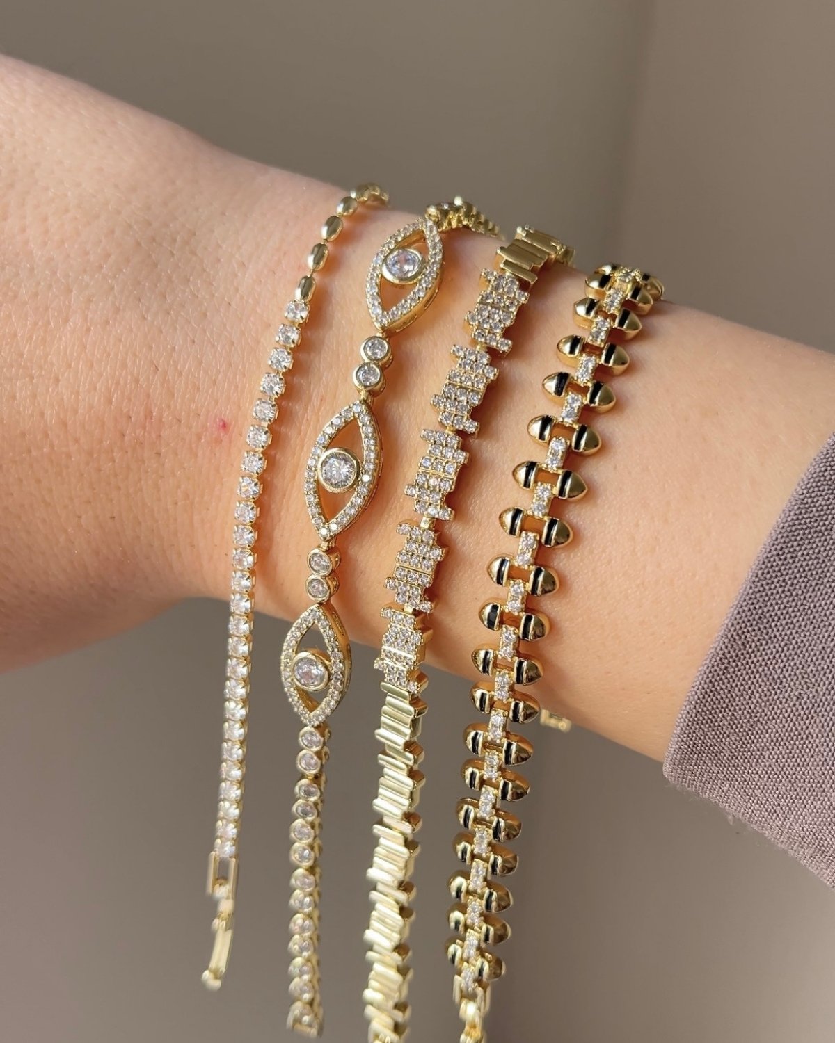 Xuping Taşlı ve Siyah Detaylı Bileklik - Görsel 3