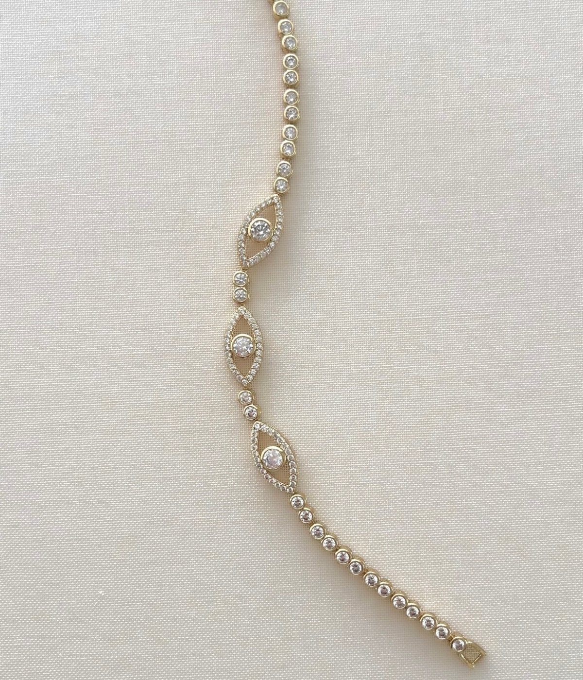 Xuping 3 Gözlü Taşlı Bileklik - Görsel 5