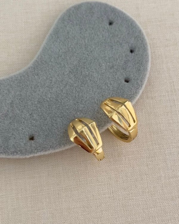 Alternative view of Xuping Halkalı Çizgili Küpe