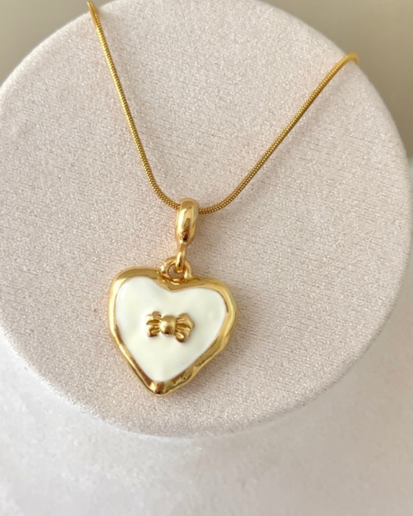 Alternative view of Çelik Beyaz Kalpli Kolye 42+6cm