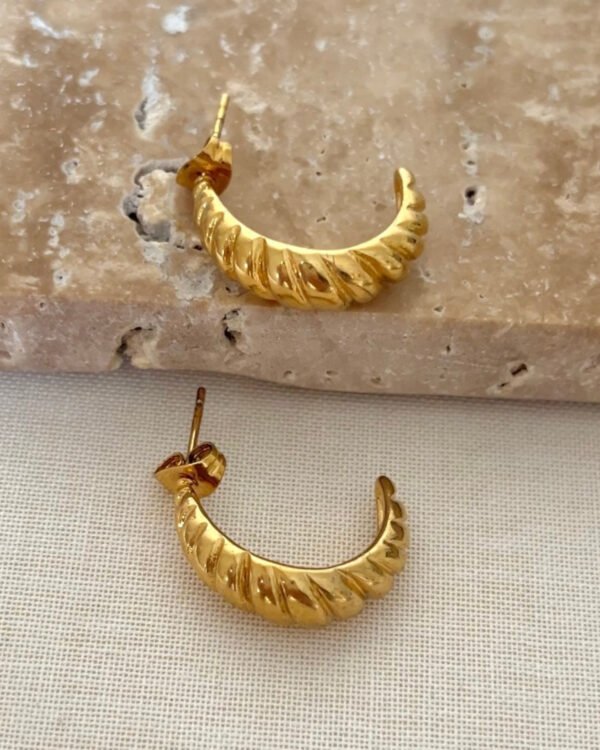 Çelik Yarım Halka Küpe