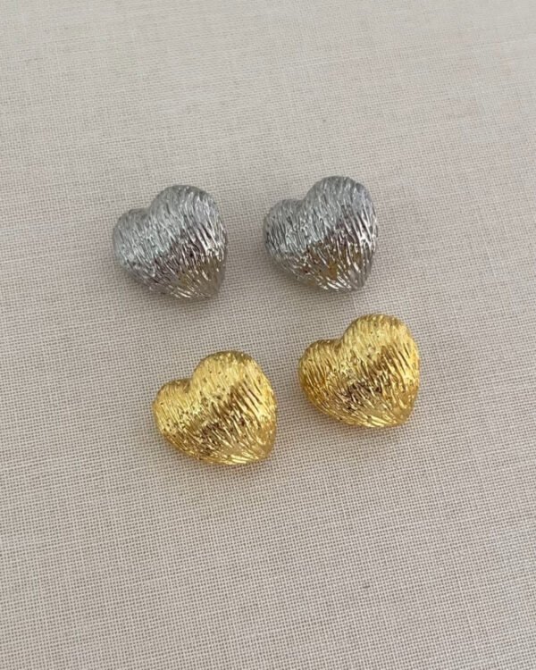 Altın Kaplama Çizgili Kalpli Küpe